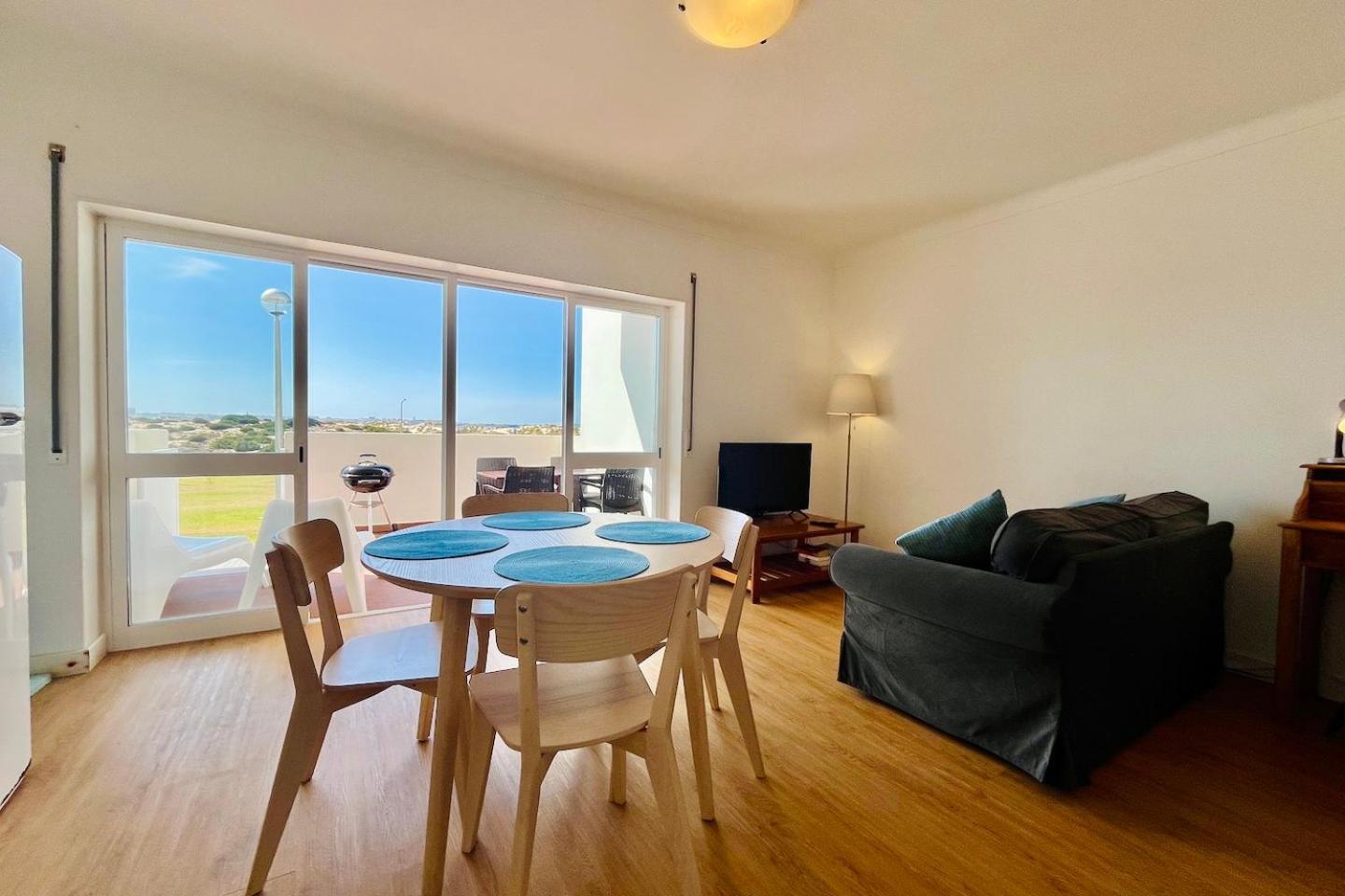 Apartamento Luciana - Beachside, Balcony, Sunset View Ferrel  Exterior foto